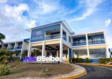 Presidente Abinader continúa expansión de la UASD durante el acto en El Seibo