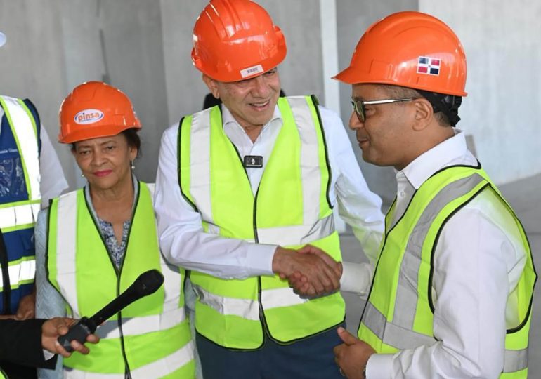 Presidente del TC recibe visita del ministro Eduardo Estrella