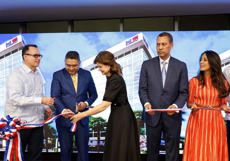 Video | Raquel Peña encabeza inauguración de la nueva sede del Indotel