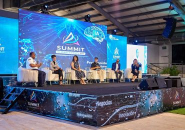 San Cristóbal se posiciona como epicentro de la innovación con el congreso “Protagonista del Futuro: IA en Acción”