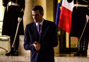 Sánchez hablará con Delcy Rodríguez y con Edmundo González para facilitar la transición