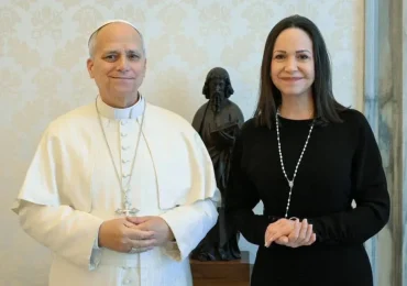 El papa León XIV recibe a María Corina Machado en el Vaticano