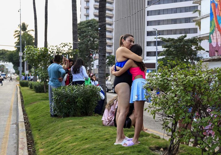 Suben a dos los fallecidos por sismo de 6,5 en Guerrero, sur de México