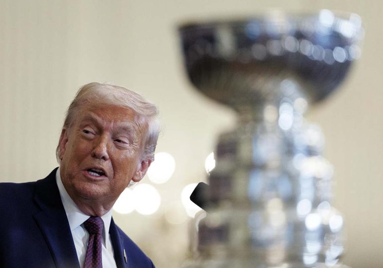 Trump dice que María Corina Machado le "obsequió" su Premio Nobel de la Paz