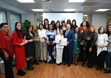 Video | Voluntariado Banreservas pone en circulación en Madrid el libro Historias de vida y buena voluntad dominicana en España