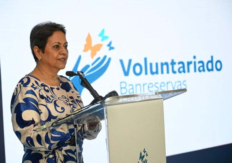 Voluntariado Banreservas premia a los ganadores de la 56.ª edición del Concurso de Pintura Infantil Navideño Nidia Serra