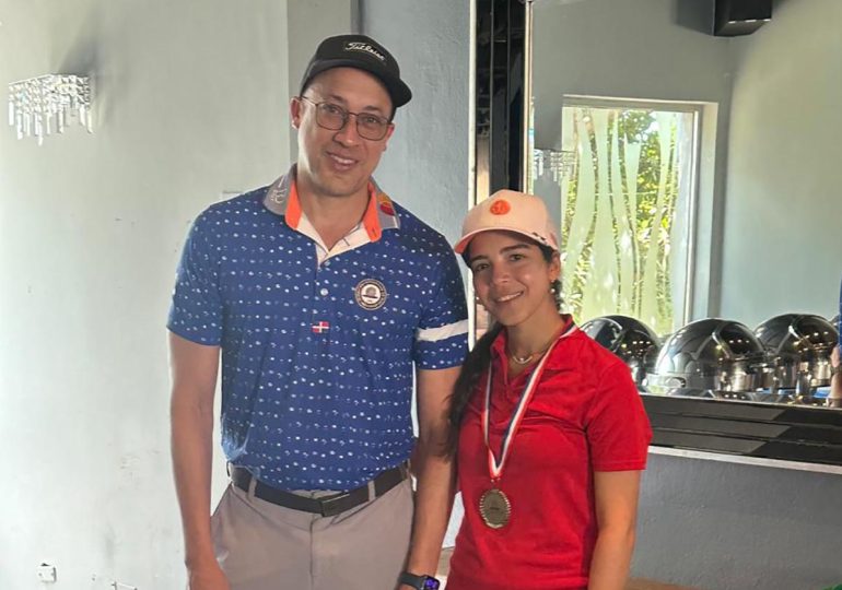 Waldo Aguasvivas y Shanel Rodríguez ganan cuarta parada Tour Juvenil de Fedogolf