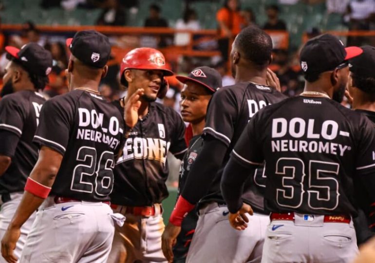 Leones siguen invictos con 5-0 al vencer a los Toros