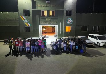 Video: Ejército intercepta dos vehículos con 29 haitianos en condición migratoria irregular en Dajabón