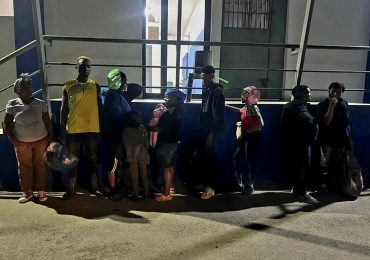 Video: Ejército detiene 24 haitianos indocumentados detectados con drones en Dajabón