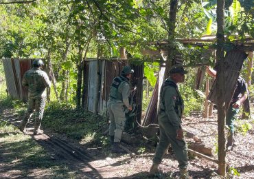 Medio Ambiente ejecuta operativo para recuperar áreas de protección en riberas del río Yuna