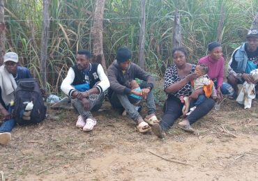 Video: Ejército detiene haitianos indocumentados en motocicletas en zonas rurales de Dajabón