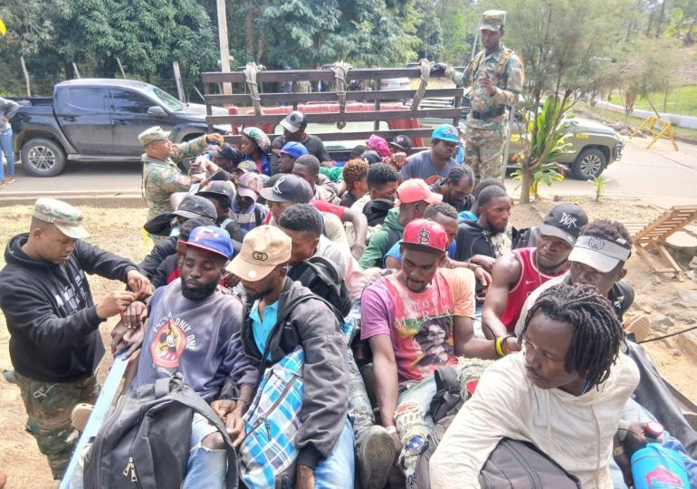 Interceptan 48 indocumentados en operativos de interdicción migratoria en Santiago Rodríguez y Dajabón