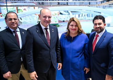 Alcalde Ulises Rodríguez se reúne con la gobernadora de Puerto Rico, Jenniffer González Colón, en FITUR