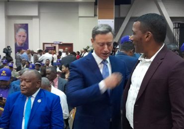 Jean Alain asiste a juramentación de la corriente Dignidad Jurídica del PLD
