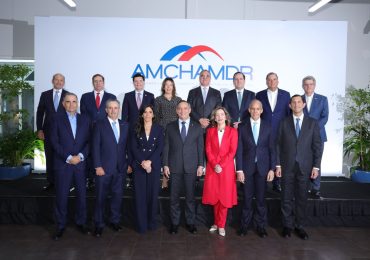 Presidente de la Suprema Corte de Justicia destaca la justicia como ventaja competitiva para atraer inversiones en almuerzo de AMCHAMDR