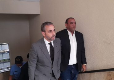 Caso Jet Set: Antonio Espaillat y Maribel Espaillat llegan a la sala de audiencias para conocer solicitud de contra peritaje