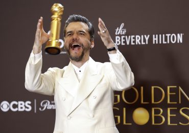 Wagner Moura dedica su Globo de Oro a "los que se mantienen fieles a sus valores"