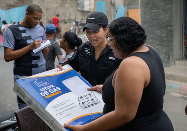 Génesis Rosso resalta importancia del servicio comunitario: “Servirle a la comunidad es servirle al país”