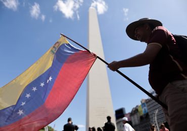 Venezolanos en Argentina piden "transición plena a la democracia" tras captura de Maduro
