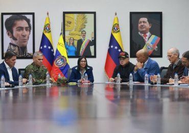 Delcy Rodríguez designa una comisión en Venezuela para gestionar la liberación de Maduro