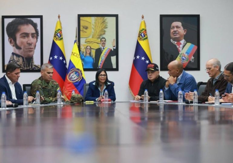 Delcy Rodríguez designa una comisión en Venezuela para gestionar la liberación de Maduro