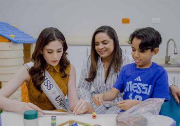 CAID recibe a la Miss Universo Fátima Bosch en visita de sensibilización sobre el autismo