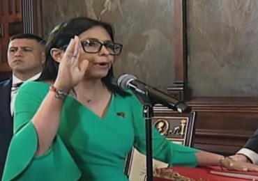 Delcy Rodríguez asume como presidenta interina de Venezuela ante el Parlamento