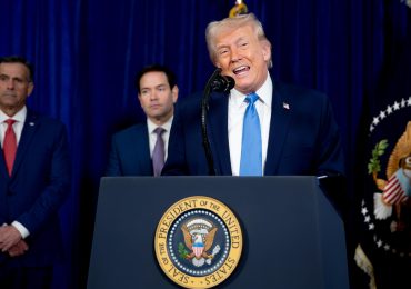 Trump advierte a Delcy Rodríguez de que si no actúa bien acabará peor que Maduro