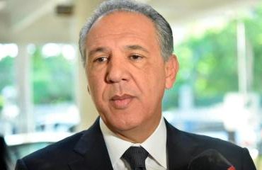 Defensa de Peralta afirma que acusación fue manipulada y carece de pruebas