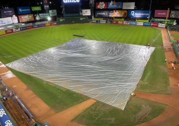 Video | Partido entre Águilas y Escogido pospuesto por lluvia