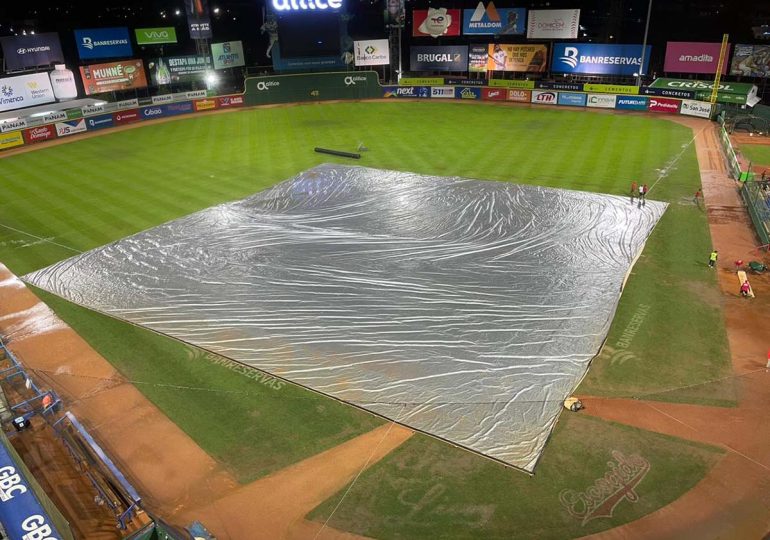 Video | Partido entre Águilas y Escogido pospuesto por lluvia