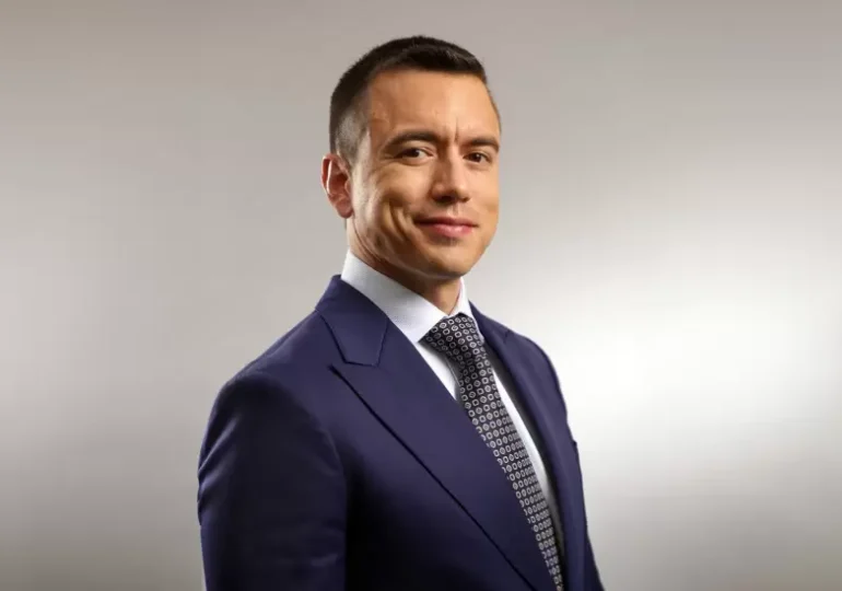 Presidente de Ecuador respalda operación militar en Venezuela y apoya a la oposición