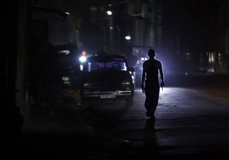 Cuba sufre un colapso parcial del sistema eléctrico que afecta a 3,4 millones de personas