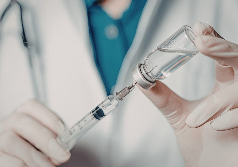 Rusia lanza la vacunación contra un tipo de cáncer de piel