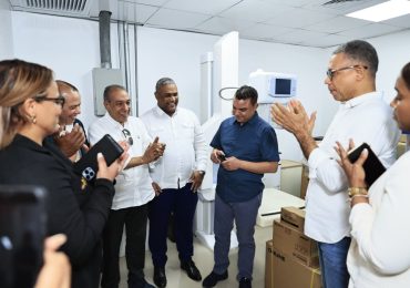 Director del SNS reafirma compromiso con una salud digna en visitas no programadas a seis hospitales