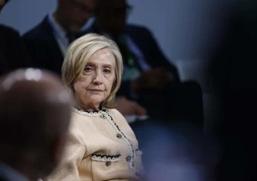 Hillary Clinton niega ante el Congreso que conociera a Epstein o sus delitos