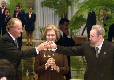 Fidel Castro felicitó a Juan Carlos I por su "rápida y decidida" acción ante golpe del 23F