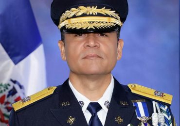 Presidente Abinader asciende a Andrés Modesto Cruz Cruz y lo designa como nuevo director general de la Policía Nacional