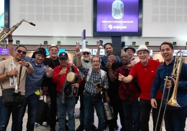 Arajet eleva la dominicanidad celebrando la Independencia Nacional a más de 30 mil pies de altura