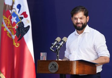 Boric pide acabar “criminal” bloqueo a Cuba y dice que enviará ayuda a través de Unicef