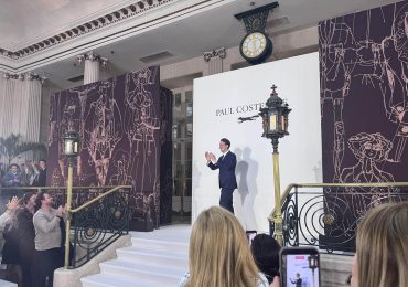 Carlos III roba los focos de la jornada inaugural de la Semana de la Moda de Londres