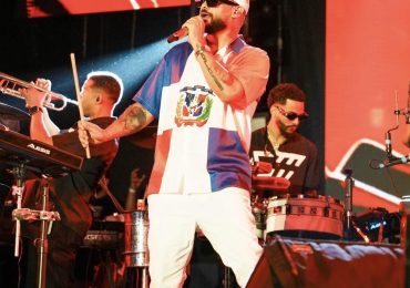 Don Miguelo y El Sujeto hacen vibrar público de la cuarta salida del Carnaval Vegano 2026