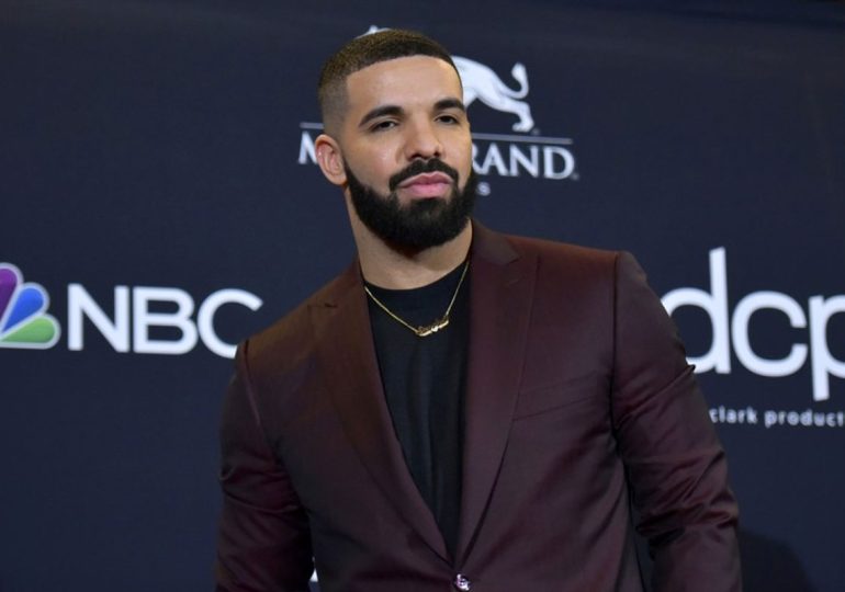 Drake apuesta US$1 millón a Patriots en el Super Bowl 2026