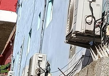 Edeeste detecta conexión ilegal soterrada en edificio de apartamentos en La Romana