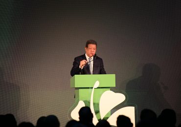 Leonel acusa al PRM de quebrar a los productores locales y advierte: “Esta vez o jugamos todos o se rompe la baraja”