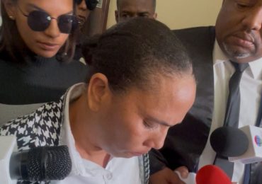 "Esta situación es difícil, pero estamos agarrado del Señor", dice madre de joven ultimada en Los Girasoles