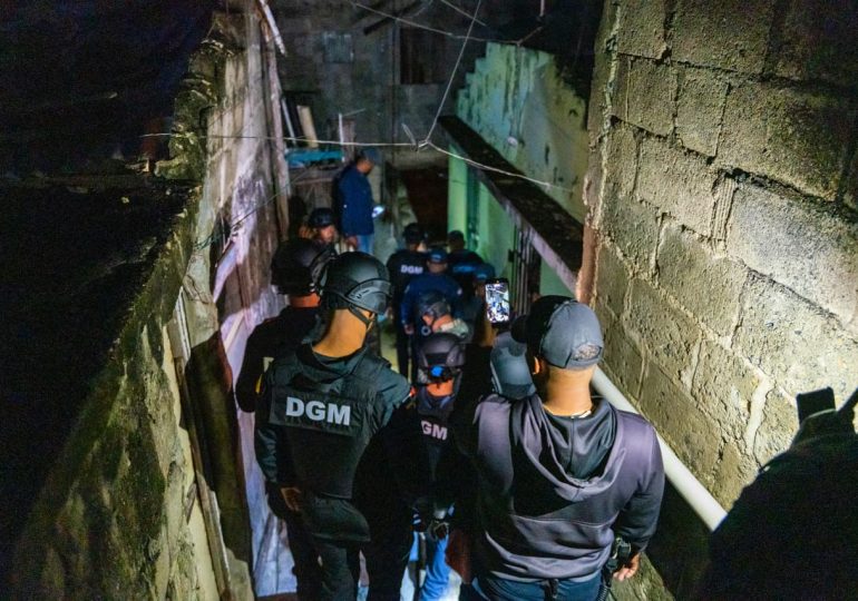 Migración informa que operativo ejecutado en Los Mina culmina con detención de 454 indocumentados