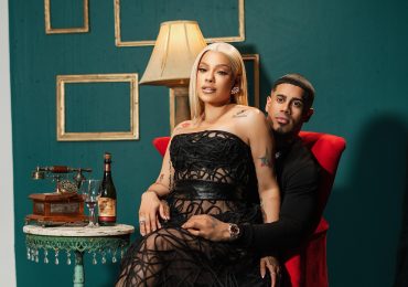 ¡Otro palo! La Insuperable y Michael Flores cantan al amor y al desamor en “Emoji”