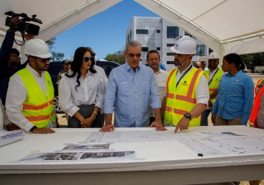Abinader inaugura techados en los municipios de Villa Los Almácigos y Monción para impulsar el deporte y la sana recreación